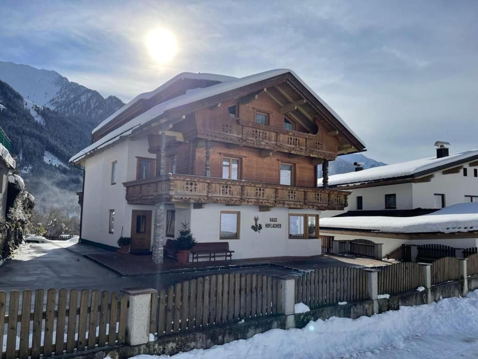 Apartment In Mayrhofen With A Balcony エクステリア 写真