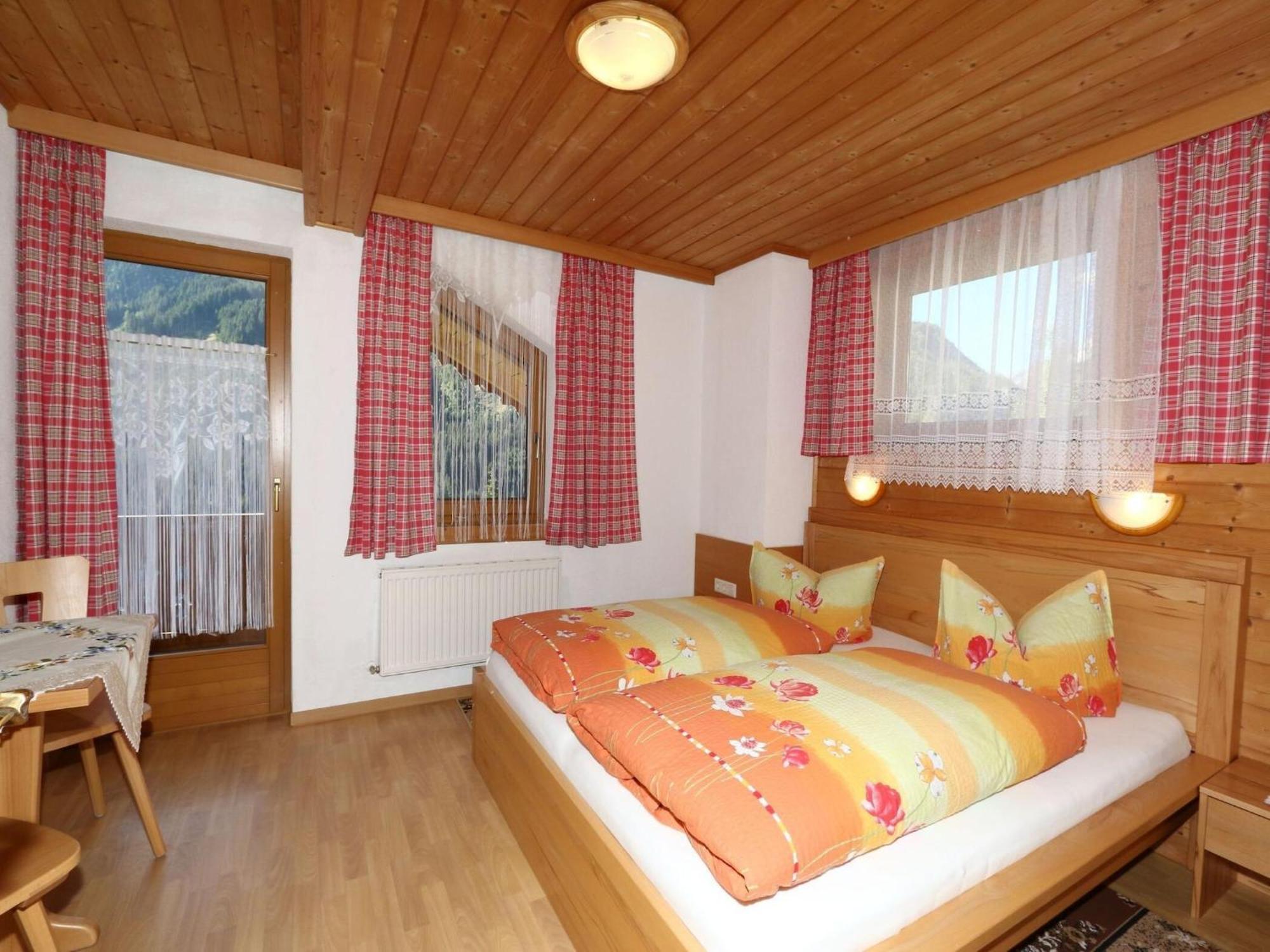 Apartment In Mayrhofen With A Balcony エクステリア 写真