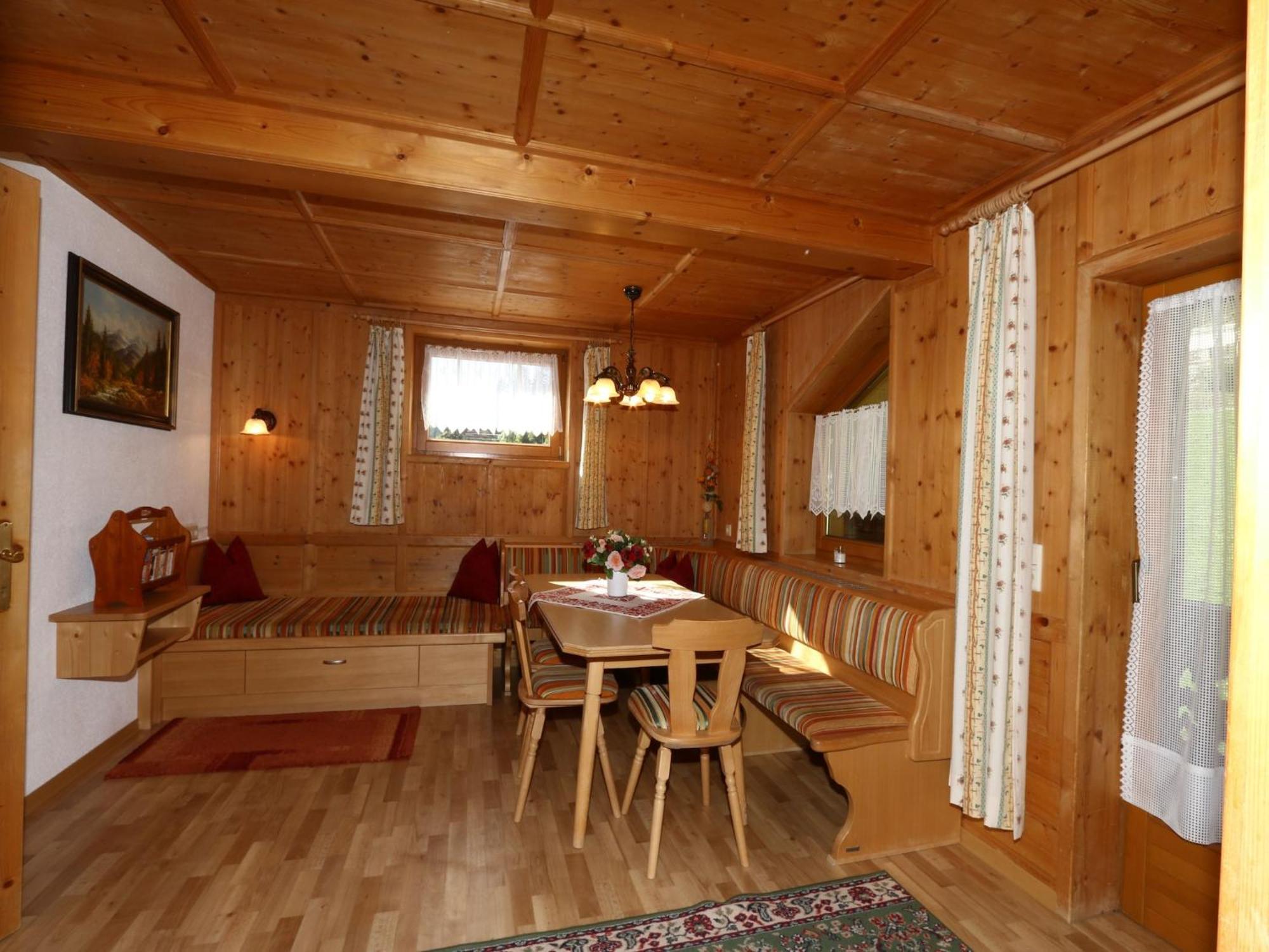 Apartment In Mayrhofen With A Balcony エクステリア 写真