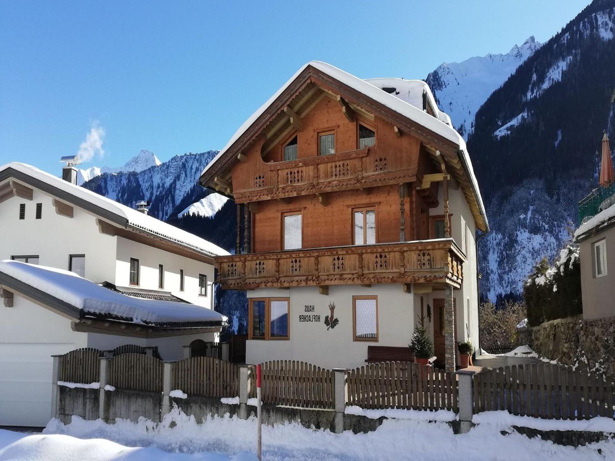 Apartment In Mayrhofen With A Balcony エクステリア 写真
