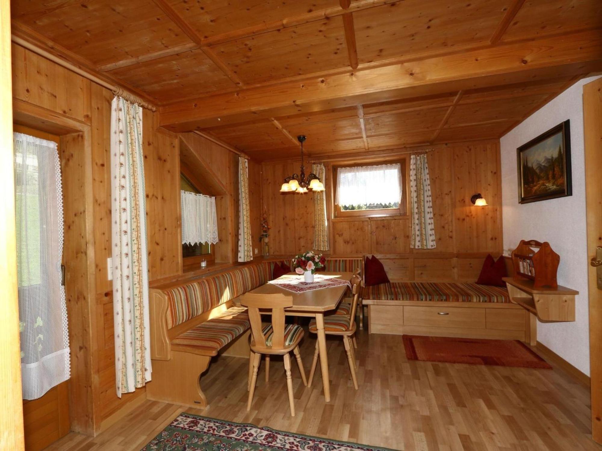 Apartment In Mayrhofen With A Balcony エクステリア 写真
