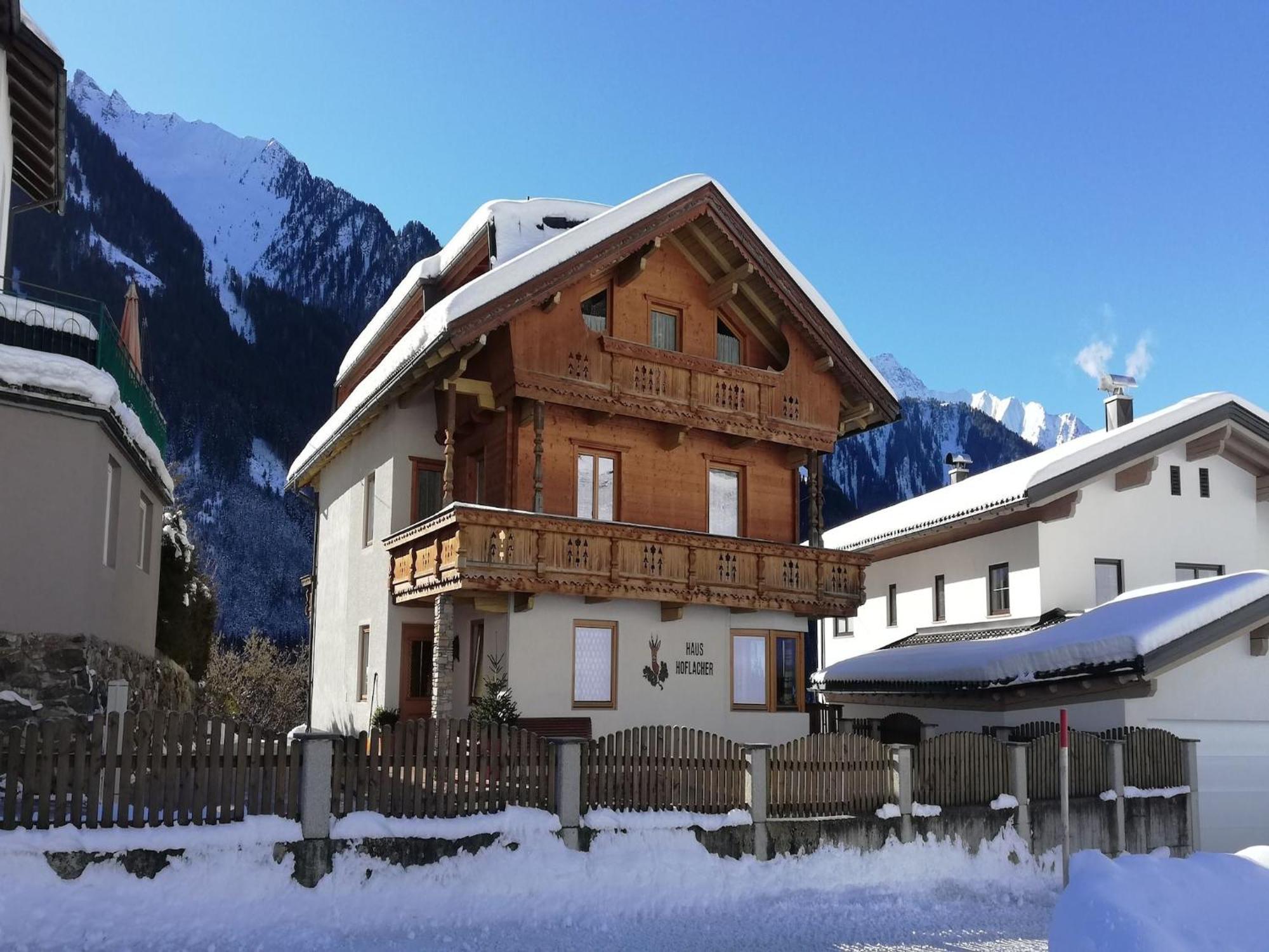 Apartment In Mayrhofen With A Balcony エクステリア 写真
